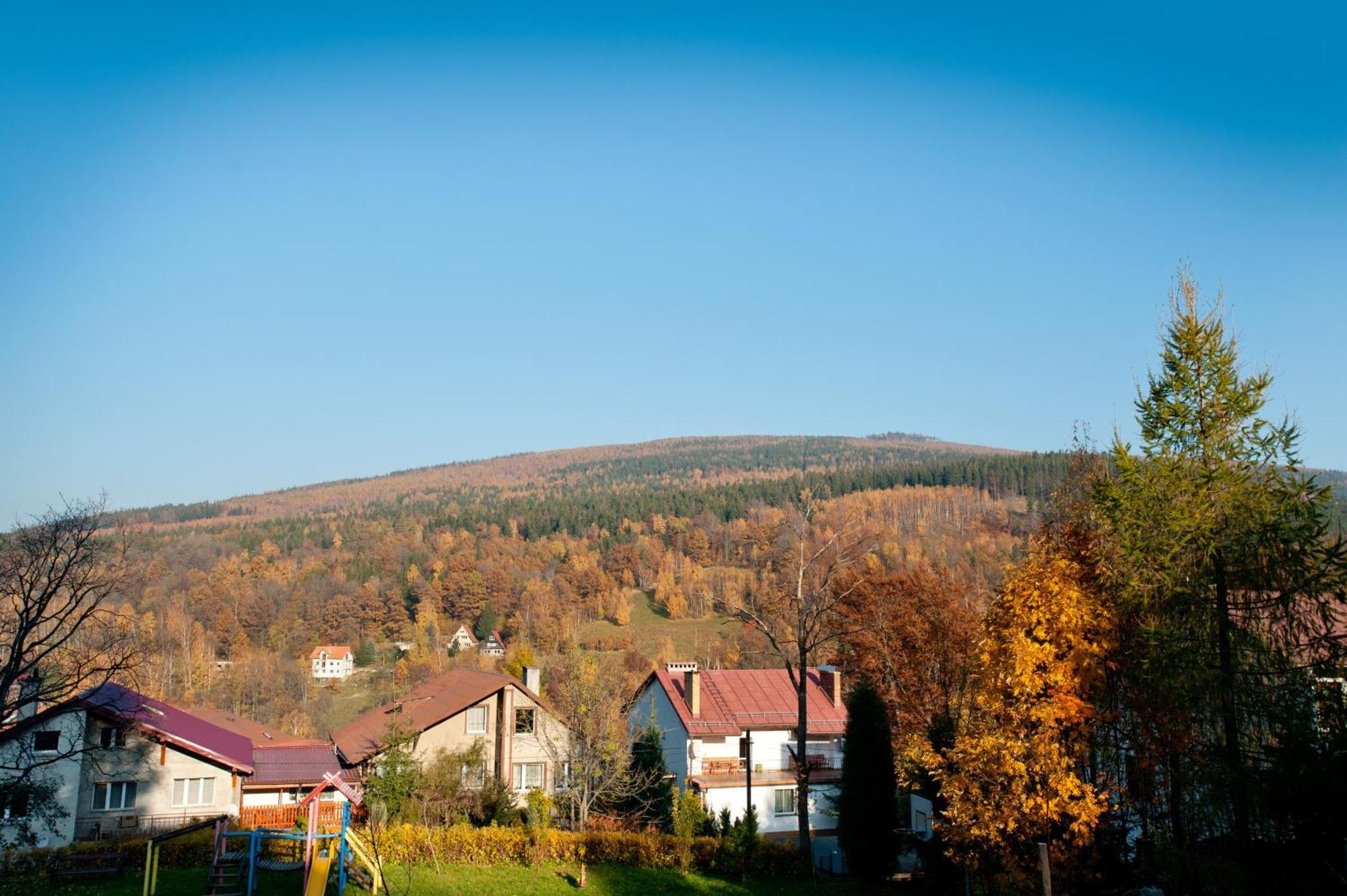 Willa Ostoja Swieradow-Zdroj Luaran gambar